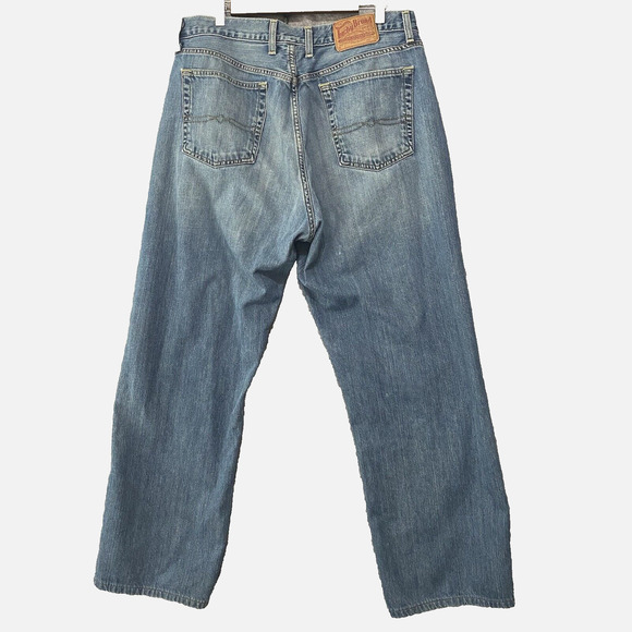 Lucky Brand Jeans Mens 36 x 30 Blue Bootleg Zip Fly Distressed - Picture 2 of 10